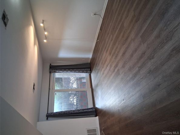200 Davis Avenue 1C, Bronx NY 10465