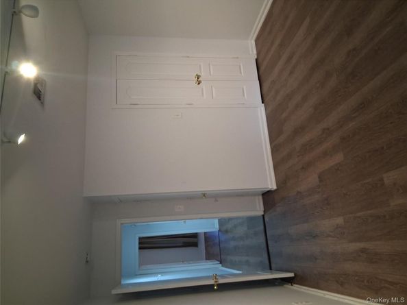 200 Davis Avenue 1C, Bronx NY 10465