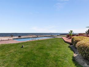 167 Secatogue Lane W, West Islip NY 11795