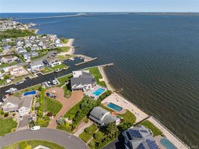 167 Secatogue Lane W, West Islip NY 11795