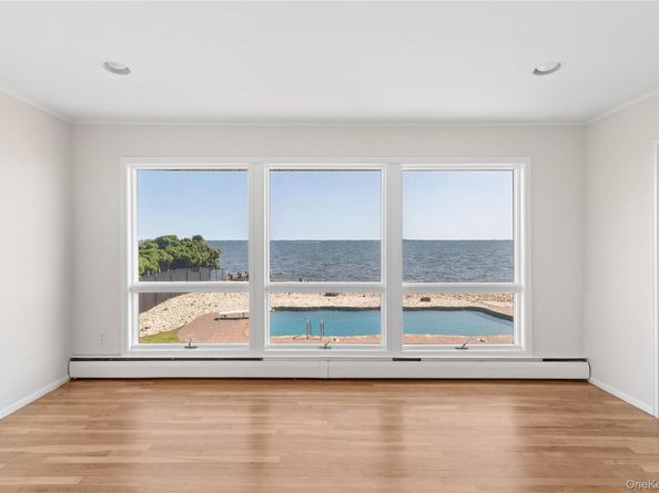 167 Secatogue Lane W, West Islip NY 11795