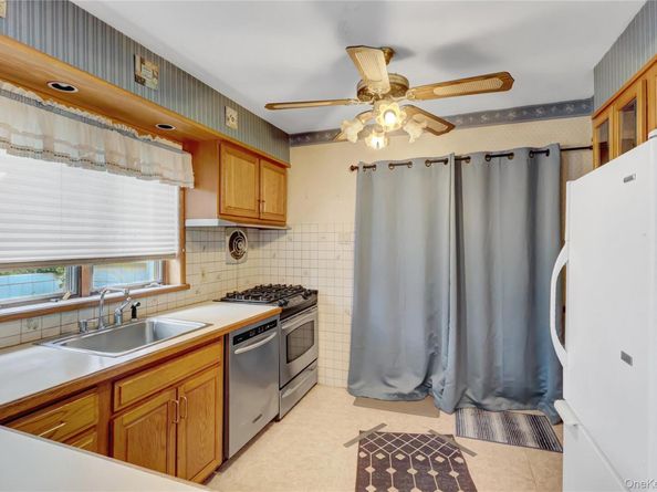 85 N Beech Street, Massapequa NY 11758