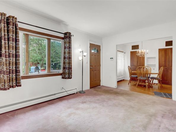 85 N Beech Street, Massapequa NY 11758