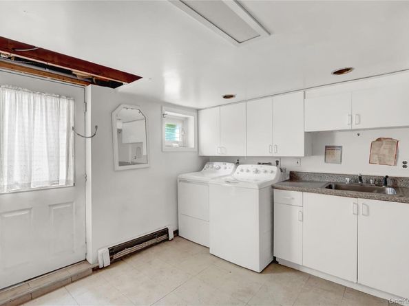 85 N Beech Street, Massapequa NY 11758