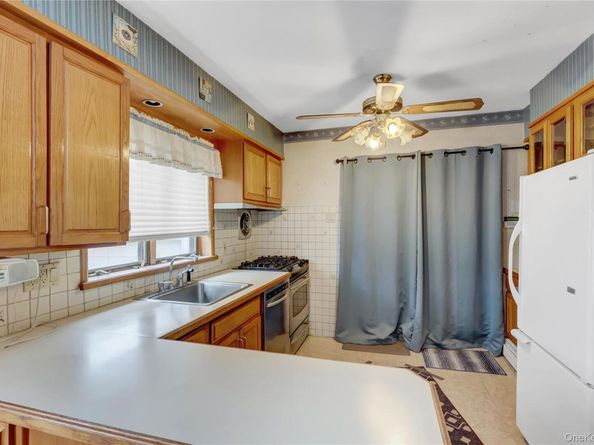 85 N Beech Street, Massapequa NY 11758