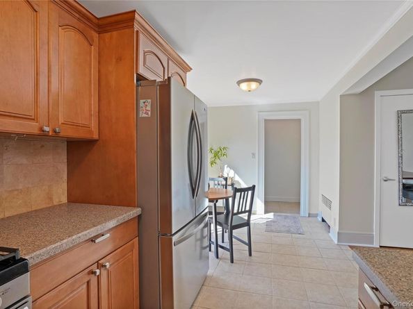 9 S Lawn Avenue, Elmsford NY 10523