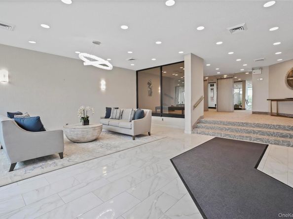 300 High Point Drive 505, Hartsdale NY 10530