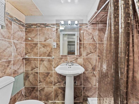 102-05 217th Street, Queens Village NY 11429