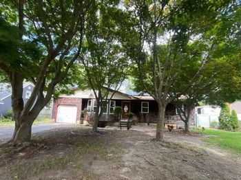 17 Appel Drive E