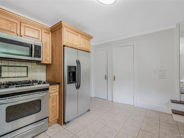 39 Hillcrest, Hartsdale NY 10530