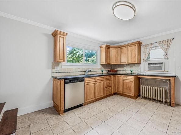 39 Hillcrest, Hartsdale NY 10530