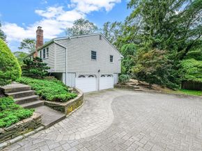 25 Woodville Road, Shoreham NY 11786
