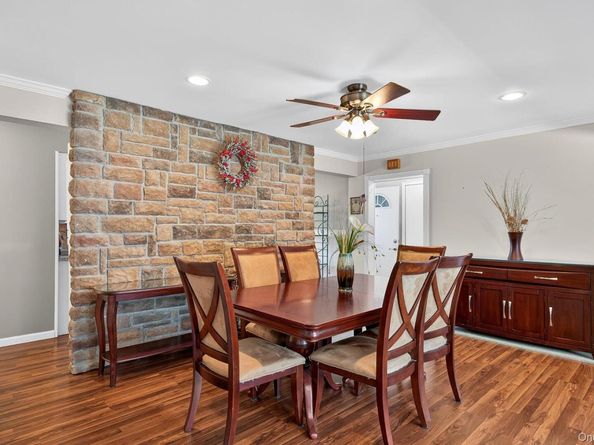 22 Twin Lane N, Wantagh NY 11793