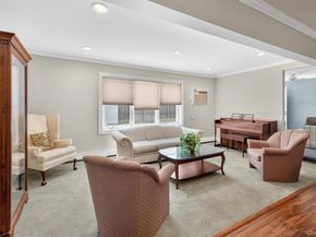 22 Twin Lane N, Wantagh NY 11793