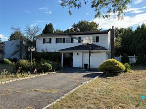 12 Crabapple Lane, Commack NY 11725