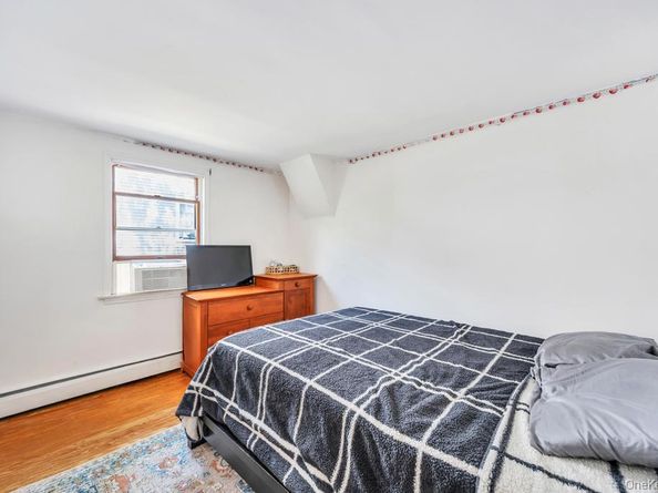 181 Blue Point Avenue, Blue Point NY 11715