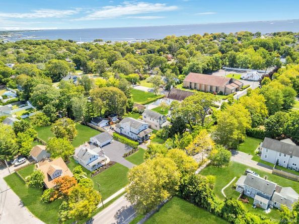 181 Blue Point Avenue, Blue Point NY 11715