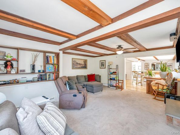 181 Blue Point Avenue, Blue Point NY 11715