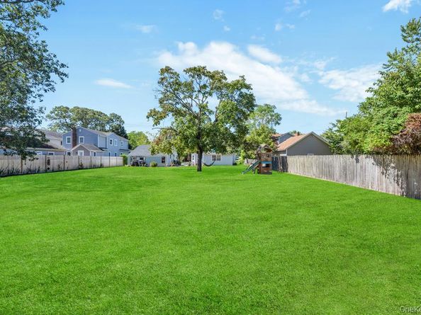 181 Blue Point Avenue, Blue Point NY 11715
