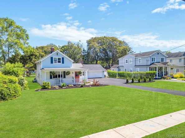 181 Blue Point Avenue, Blue Point NY 11715