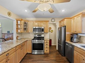 37 Newark Street, Lindenhurst NY 11757