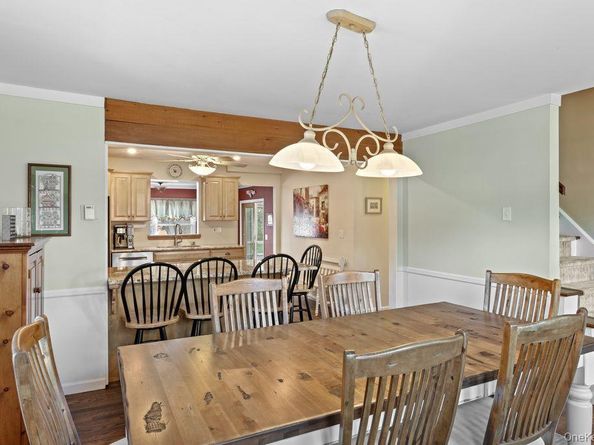 37 Newark Street, Lindenhurst NY 11757