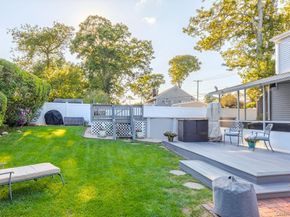 37 Newark Street, Lindenhurst NY 11757