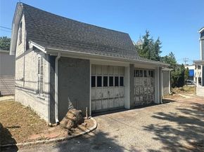 215 Sea Cliff Avenue, Sea Cliff NY 11579