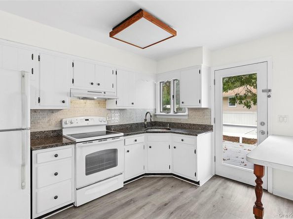 29 Linda Avenue, Aquebogue NY 11931