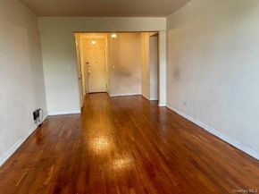 48-21 40 Street 2C, Sunnyside NY 11104
