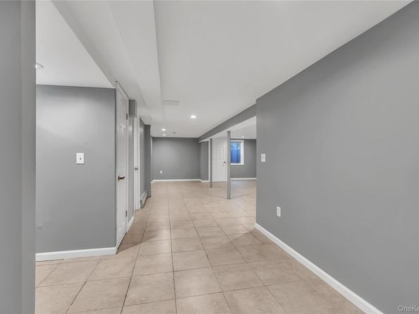 147 S Terrace Place, Valley Stream NY 11580