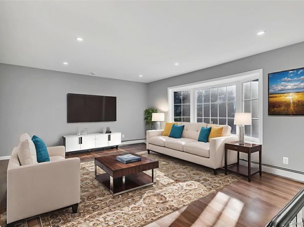 147 S Terrace Place, Valley Stream NY 11580