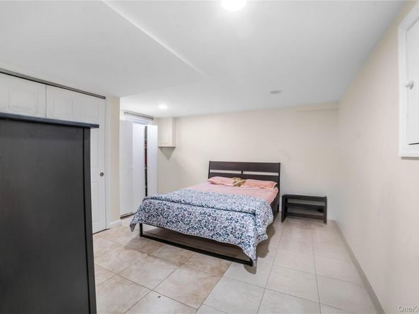 211 Cantiague Rock Road, Westbury NY 11590