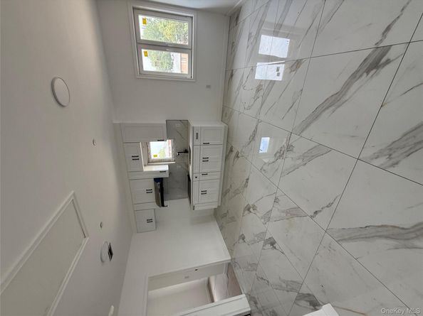 320 125th Street, College Point NY 11356