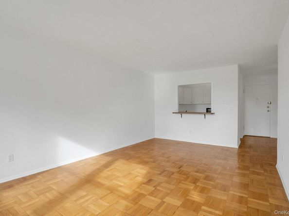 510 Midland Avenue 2H, Yonkers NY 10704