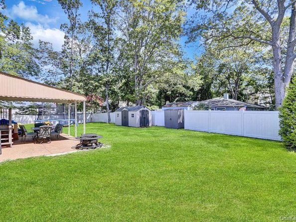 500 Boxwood Drive, Shirley NY 11967