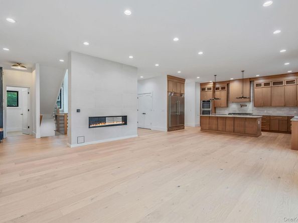 1555 Henry Road, Wantagh NY 11793