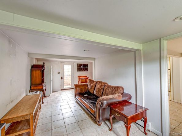 430 Richmond Boulevard, Ronkonkoma NY 11779
