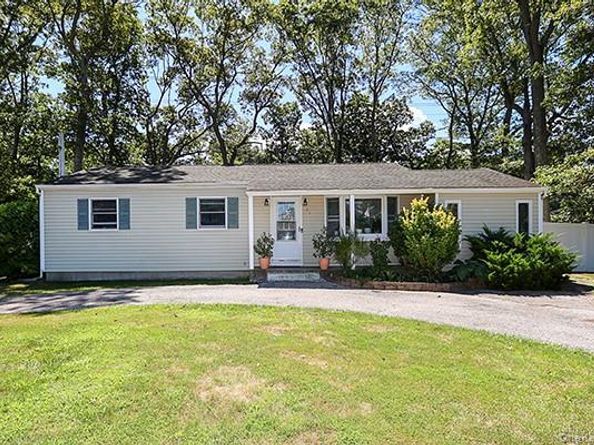 310 Fir Grove Road, Ronkonkoma NY 11779