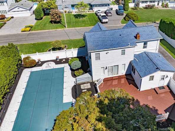 248 5th Street, Saint James NY 11780