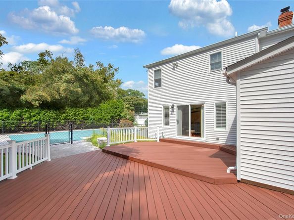 248 5th Street, Saint James NY 11780