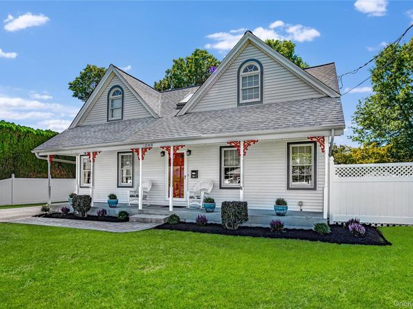 248 5th Street, Saint James NY 11780