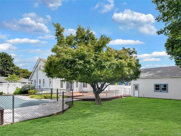 248 5th Street, Saint James NY 11780