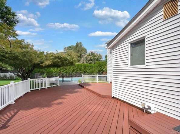 248 5th Street, Saint James NY 11780