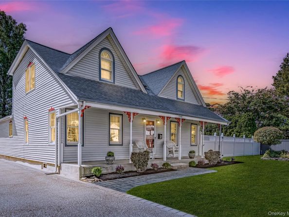 248 5th Street, Saint James NY 11780