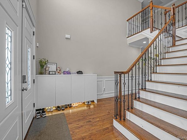 6 Vera Avenue, Plainview NY 11803