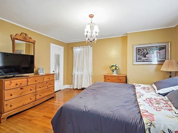 32 Parkway Circle, Mount Vernon NY 10552