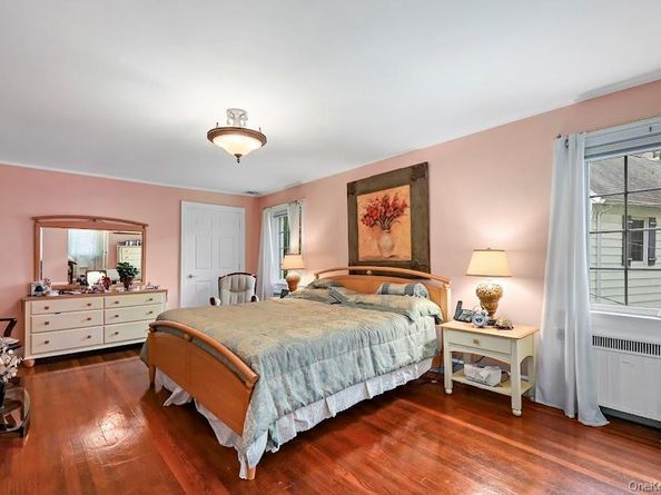 32 Parkway Circle, Mount Vernon NY 10552