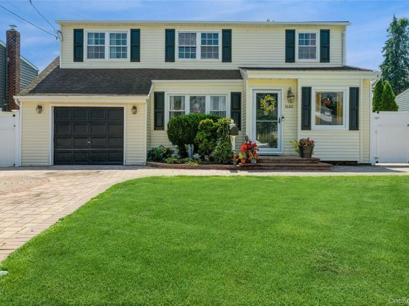 3680 Stokes Avenue, Bethpage NY 11714