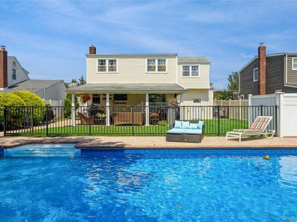 3680 Stokes Avenue, Bethpage NY 11714